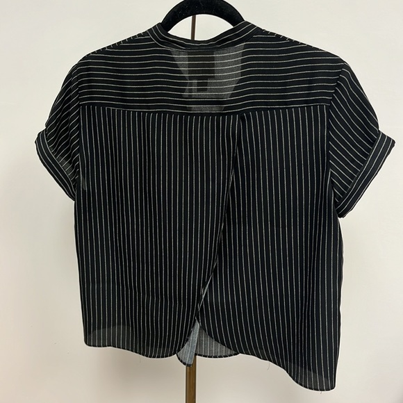 Vintage 3/4 button tshirt with slit in back - Picture 4 of 6